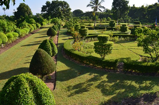 Jardin Botanique Cayes, Haïti Jardin Botanique Cayes, Haïti