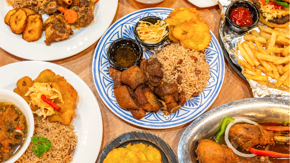 La cuisine de rue haïtienne : une aventure culinaire au cœur de Port-au-Prince