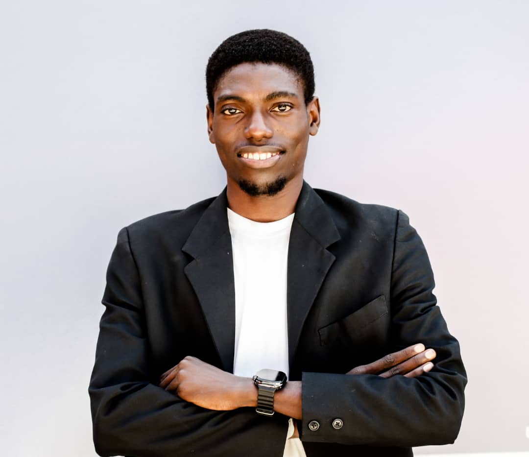 Moïse François : Un jeune journaliste Haïtien engagé pour la littérature et le développement social Moïse François : Un jeune journaliste Haïtien engagé pour la littérature et le développement social
