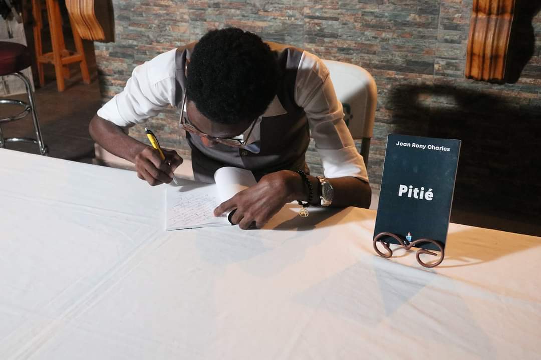 Pitié ou l’œuvre d’une vieille âme écrasée sous le poids d’une existence au goût d’absinthe